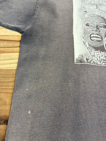90's OLD GHOSTS「IT TAKES BALLS TO BE YOURSELF」グラフィックTシャツ