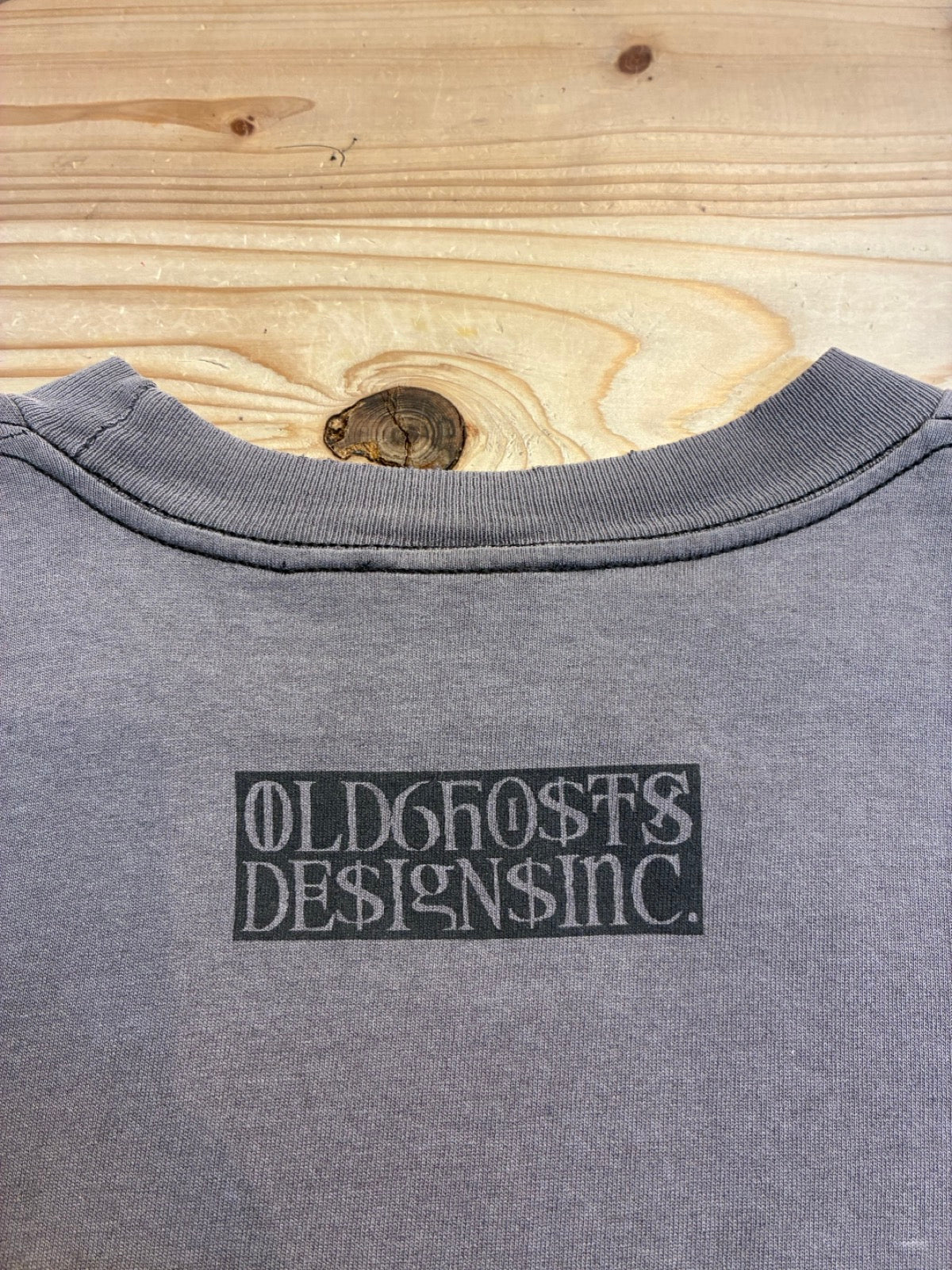 90's OLD GHOSTS「IT TAKES BALLS TO BE YOURSELF」グラフィックTシャツ