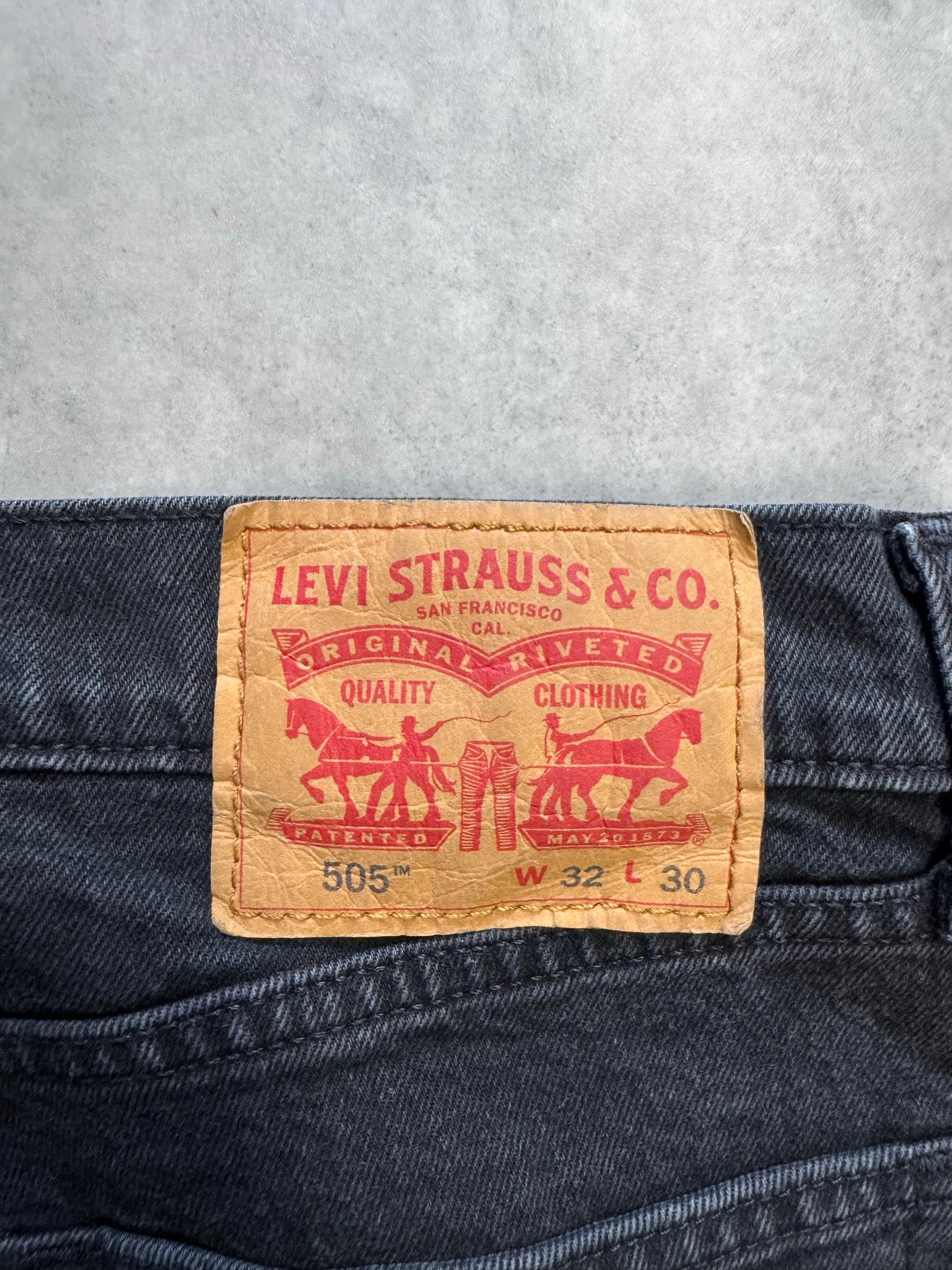 LEVI'S「505」ブラックデニムパンツ