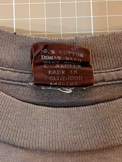 90's OLD GHOSTS「IT TAKES BALLS TO BE YOURSELF」グラフィックTシャツ
