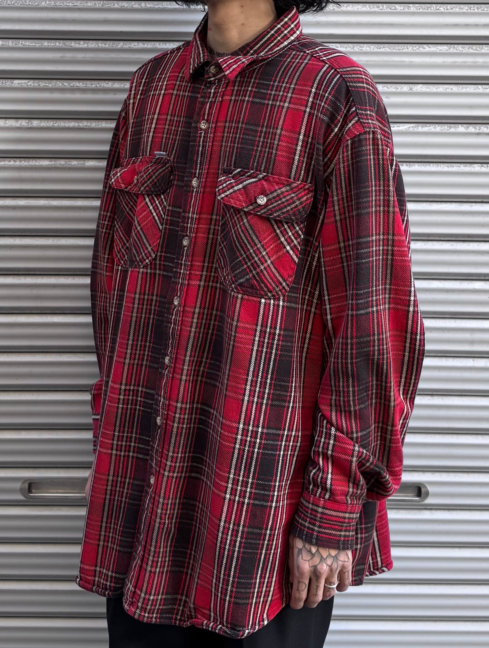 90’s「CARHARTT」ネルシャツ