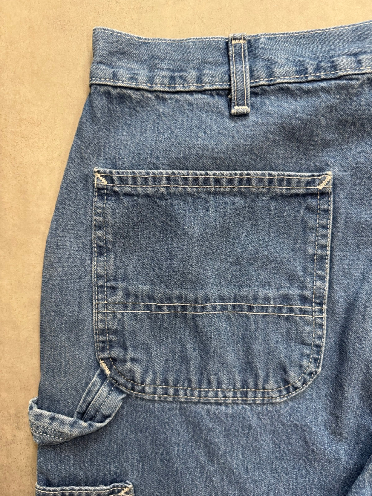 CARHARTT「B28 DST」デニムペインターショーツ