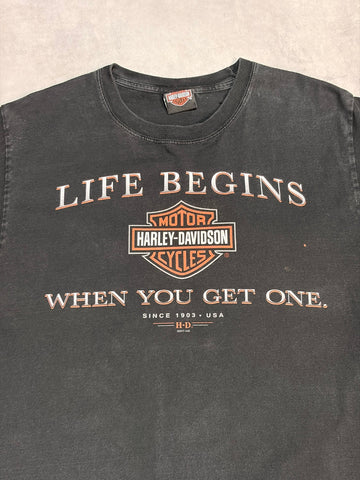 00's HARLEY-DAVIDSON「LIFE BEGINS WHEN YOU GET ONE」ハーレーTシャツ