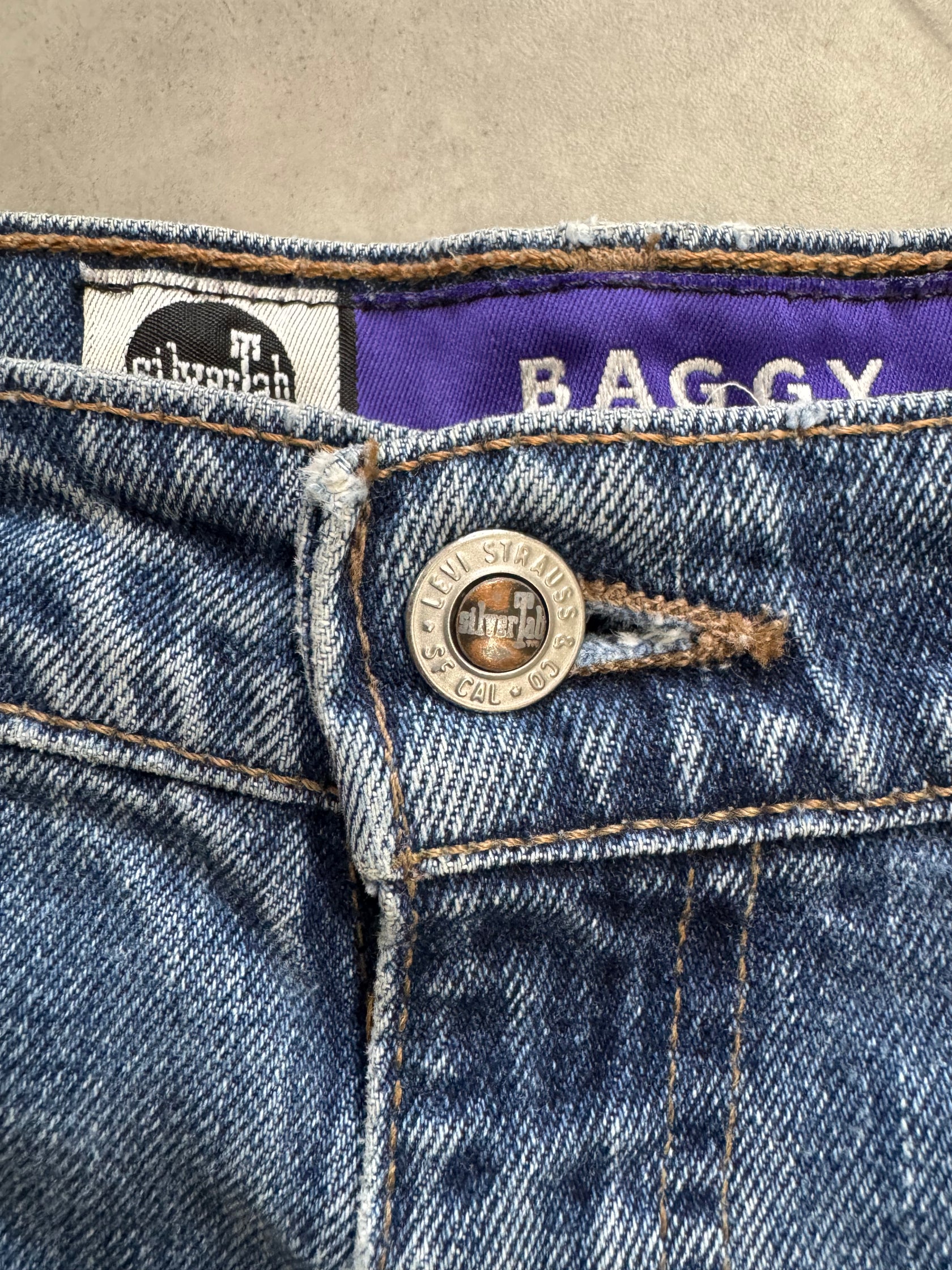 90's LEVI'S SILVER TAB「baggy」USA製 デニムショーツ