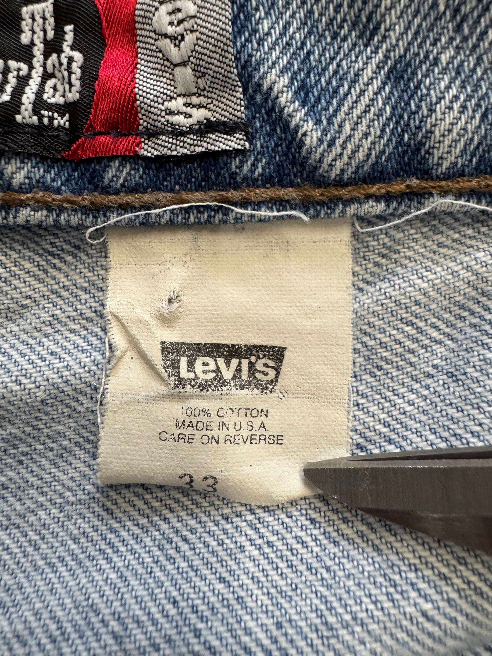 90's LEVI'S SILVER TAB「LooSe」USA製 デニムショーツ