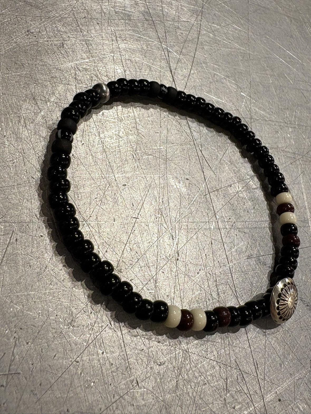 SILVER925 CONCHO & BEADS BRACELET- BLACK・D.BROWN / ROSETTAPRAYER②