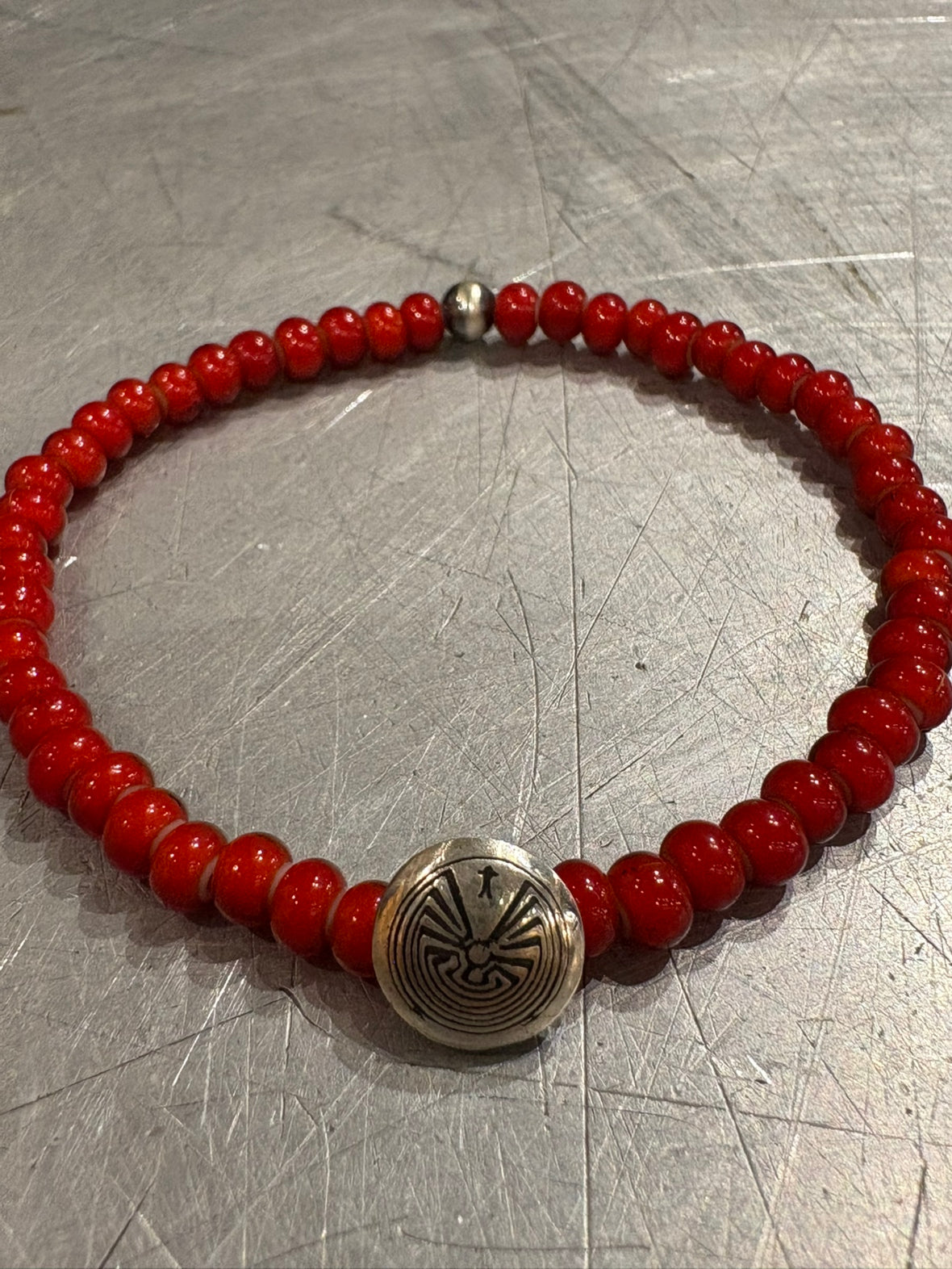 SILVER925 CONCHO & BEADS BRACELET- RED / ROSETTAPRAYER②