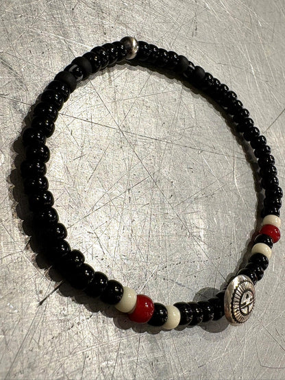 SILVER925 CONCHO & BEADS BRACELET- BLACK・RED / ROSETTAPRAYER➀