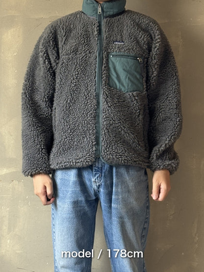 00s PATAGONIA「Classis Retro Cardigan」フリースジャケット　USA製