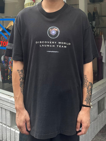 90's DISCOVERY WORLD LAUNCH TEAM グラフィックTシャツ　