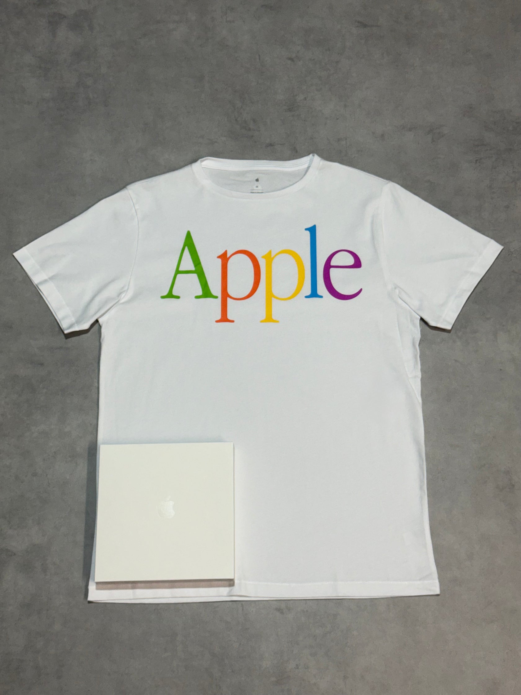 Apple「アメリカアップルパーク限定」公式Tシャツ