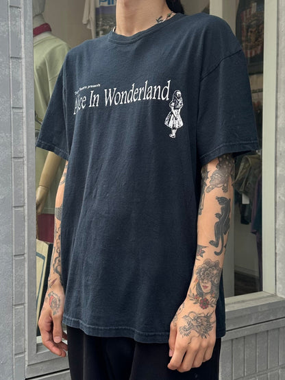 00's ALICE IN WONDER LAND「We're all MAD here」キャラクターTシャツ