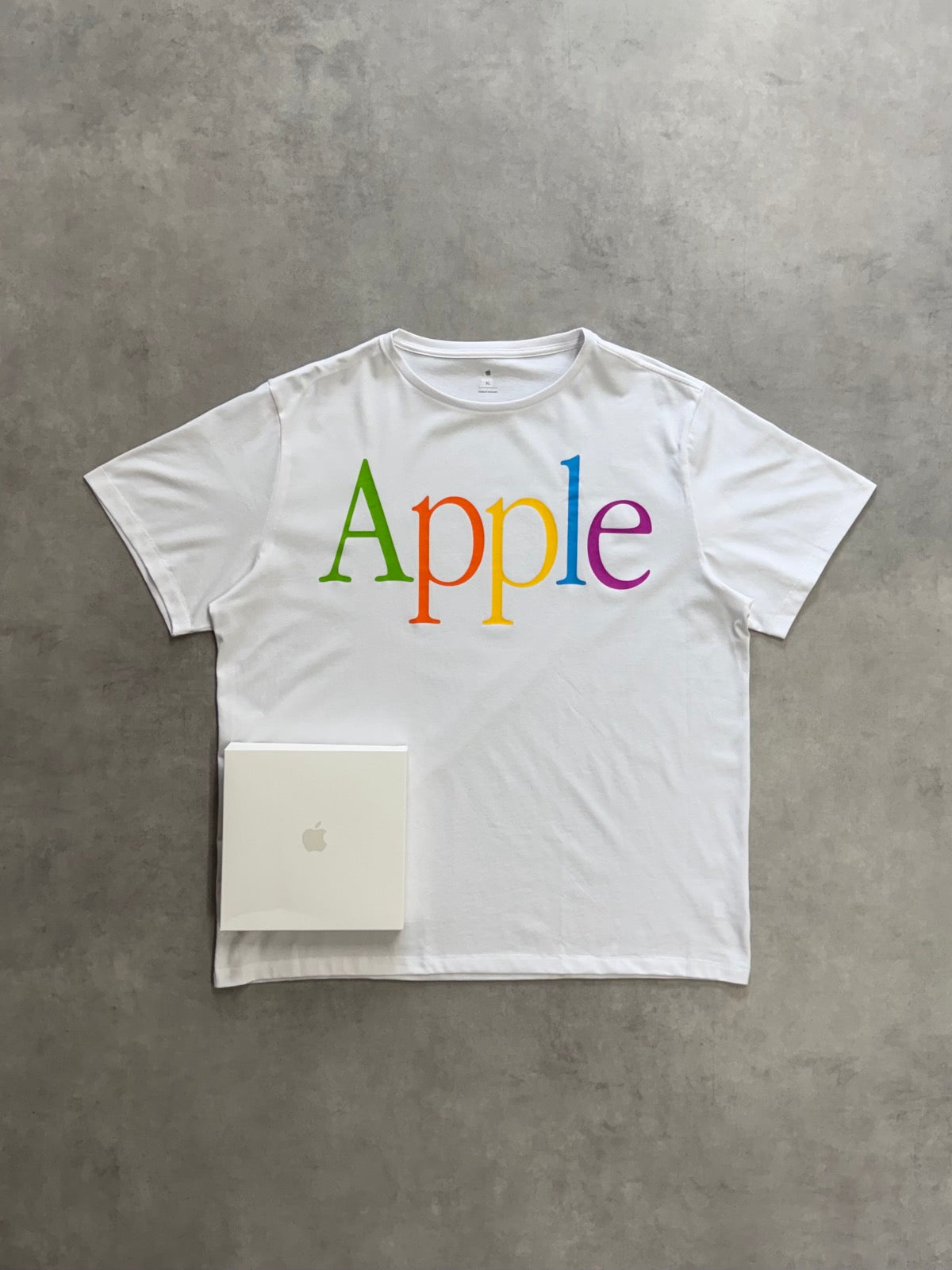 Apple「アメリカアップルパーク限定」公式Tシャツ
