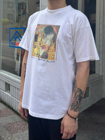 00's GUSTAV KLIMT「Der Kuss」ホワイトTシャツ　