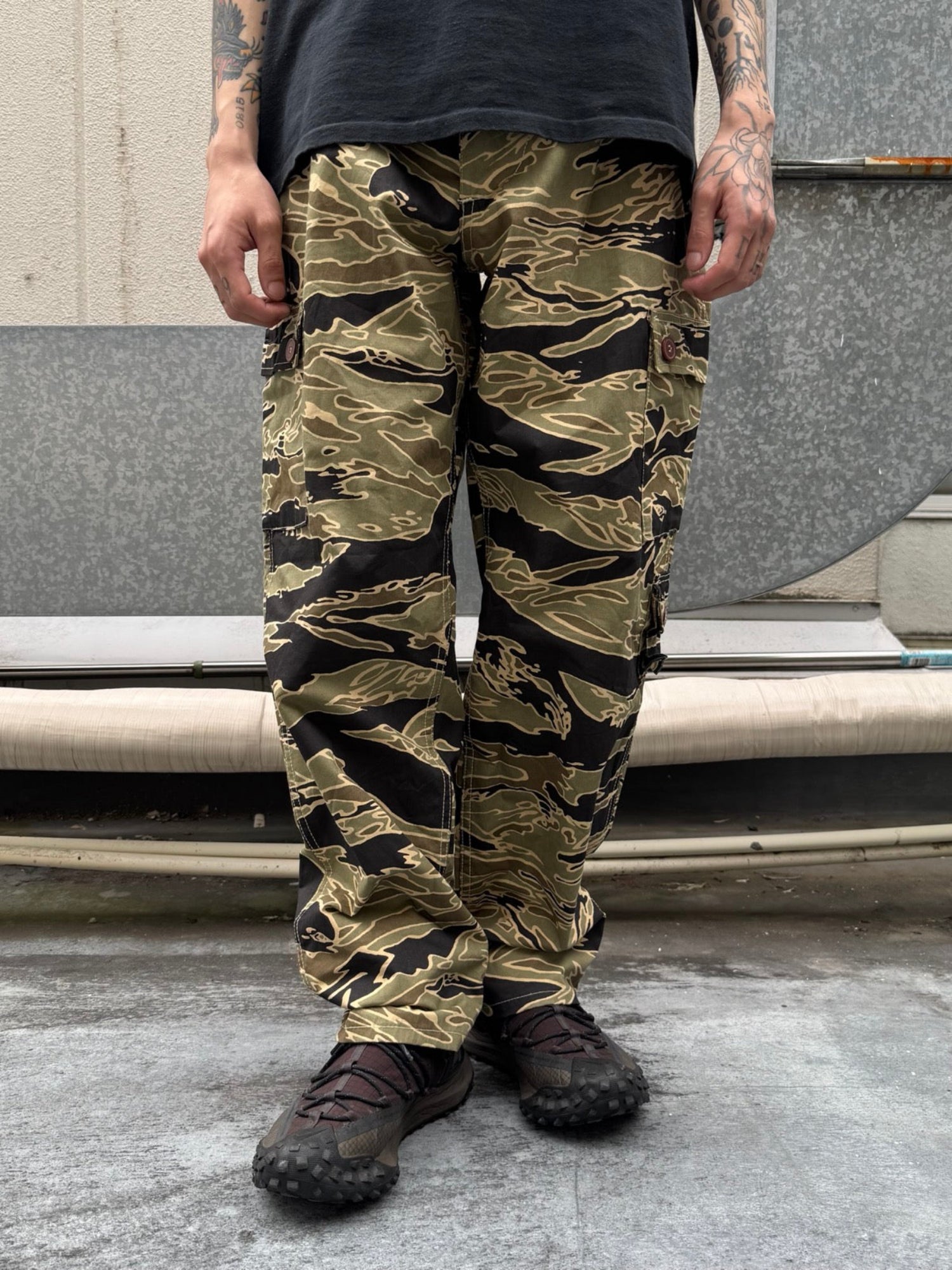 00's GOLD TIGER STRIPE TROUSER「Reissue」カーゴパンツ