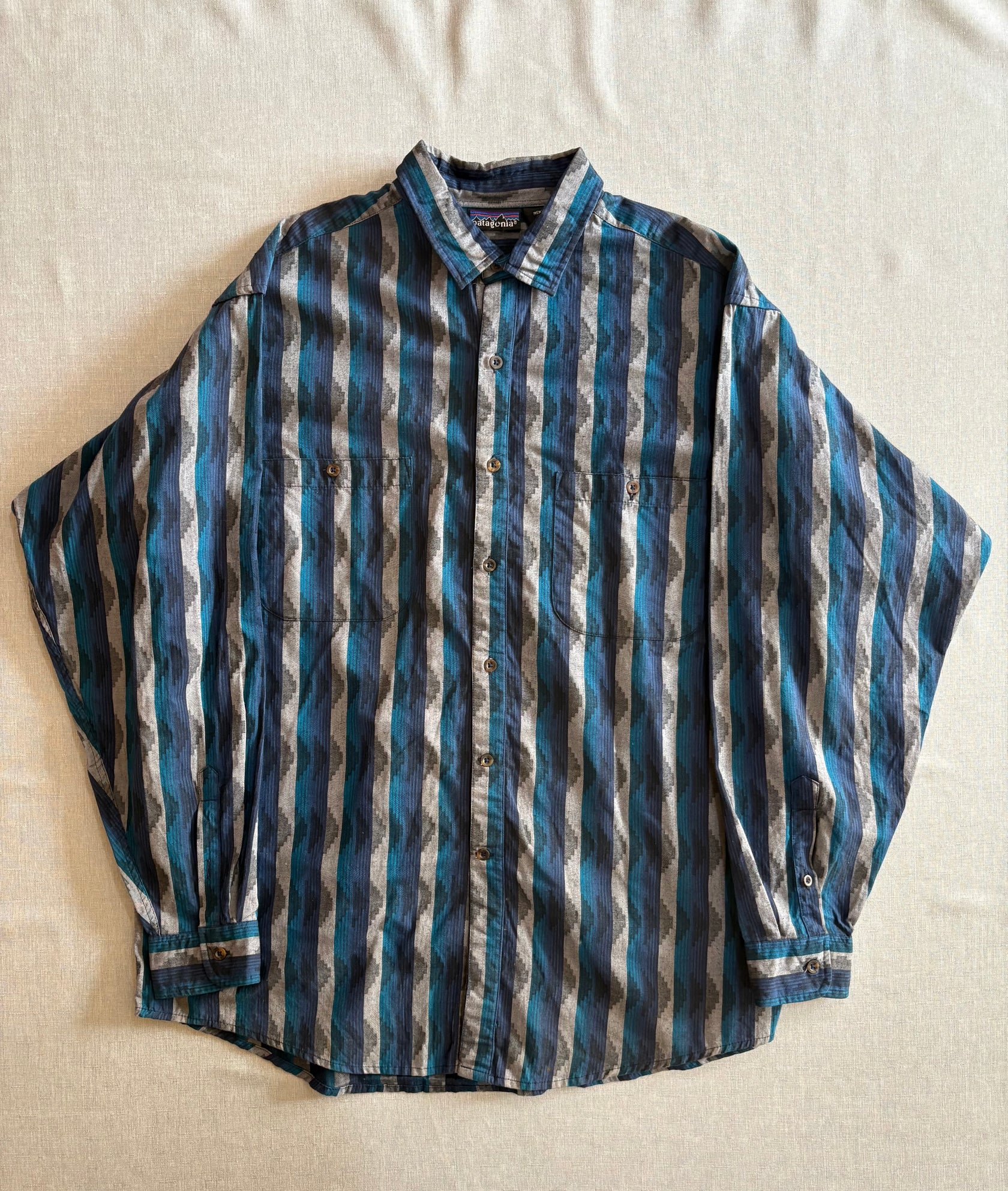 90's PATAGONIA「Native Stripe」ボタンダウンフランネルシャツ