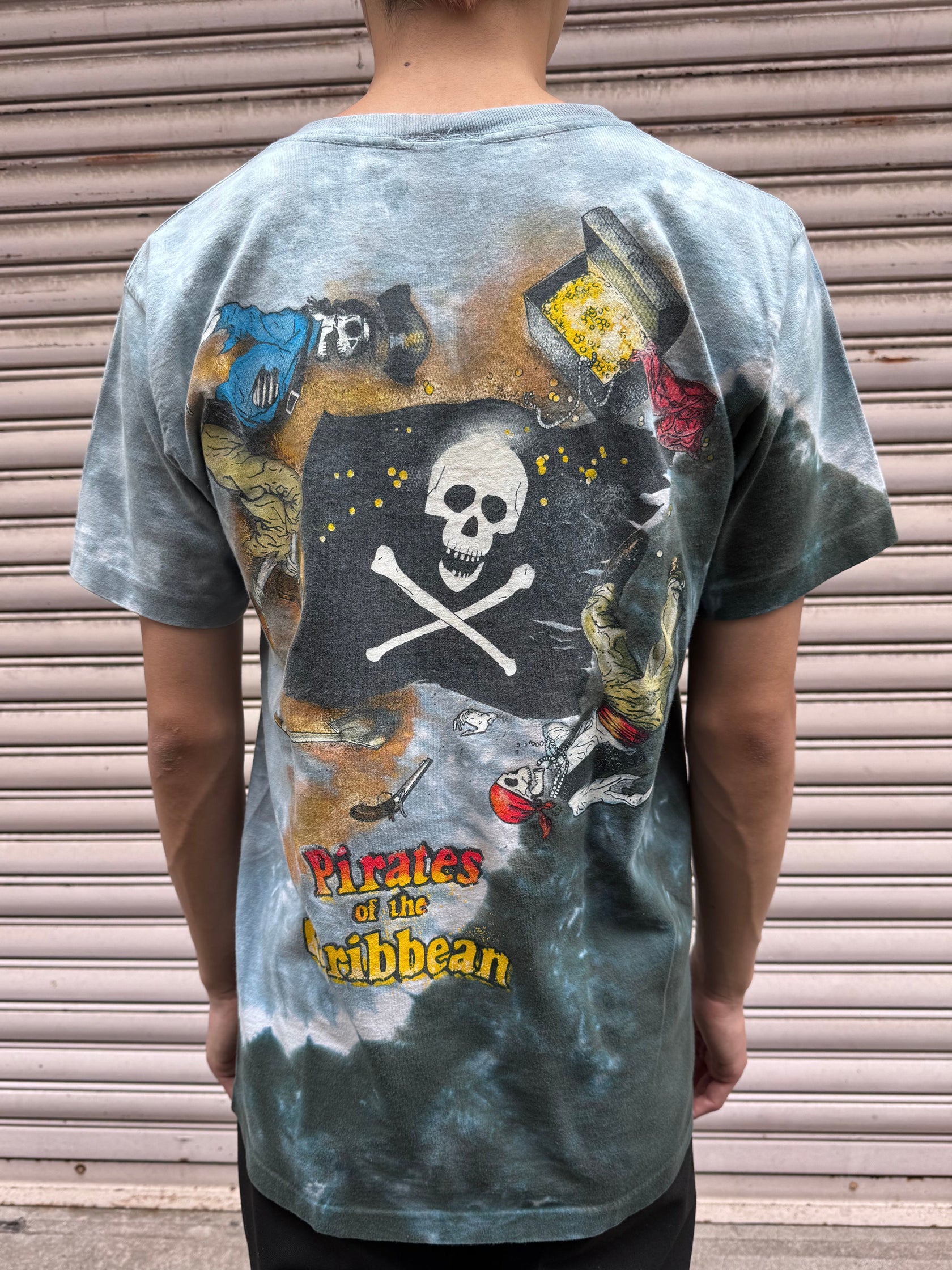90's DISNEY 「PIRATES OF THE CARIBBEAN」キャラクターTシャツ
