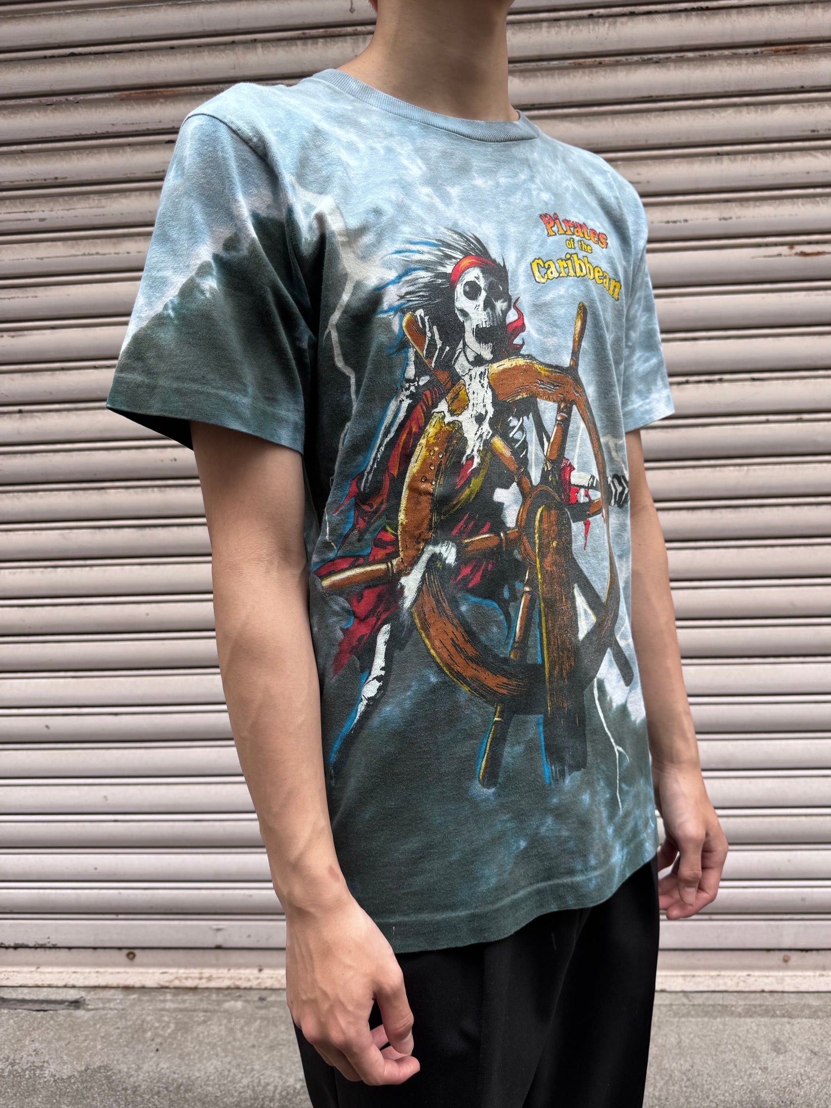 90's DISNEY 「PIRATES OF THE CARIBBEAN」キャラクターTシャツ