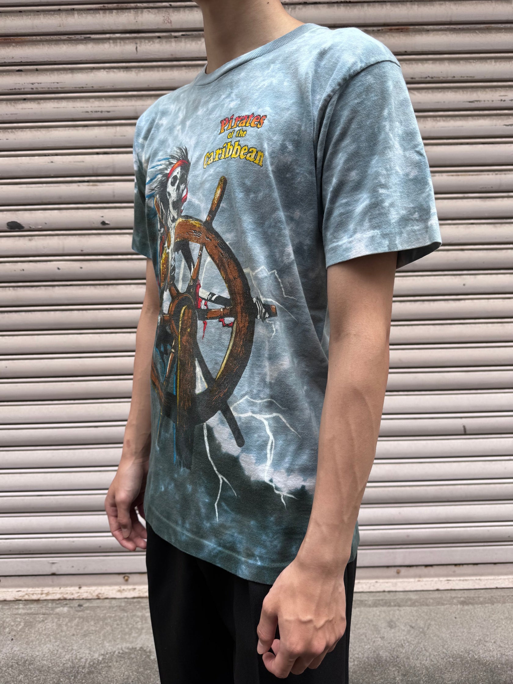 90's DISNEY 「PIRATES OF THE CARIBBEAN」キャラクターTシャツ
