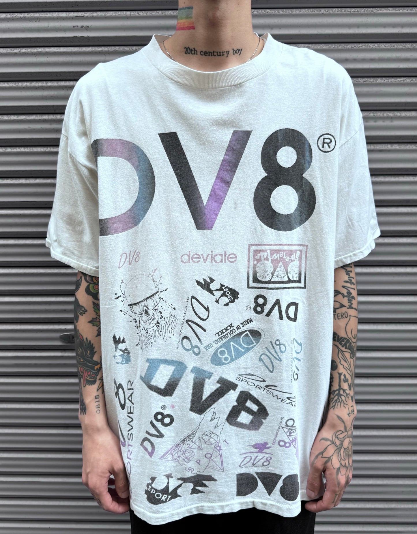 90’s「DV8」USA製 ホワイトTシャツ