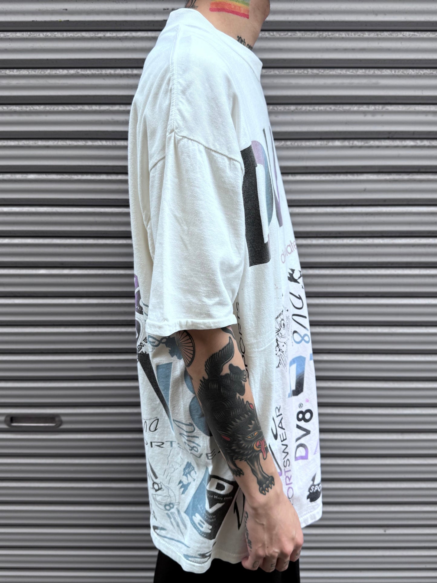 90’s「DV8」USA製 ホワイトTシャツ