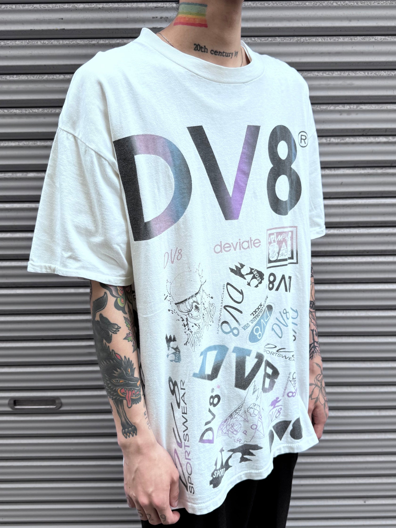 90’s「DV8」USA製 ホワイトTシャツ