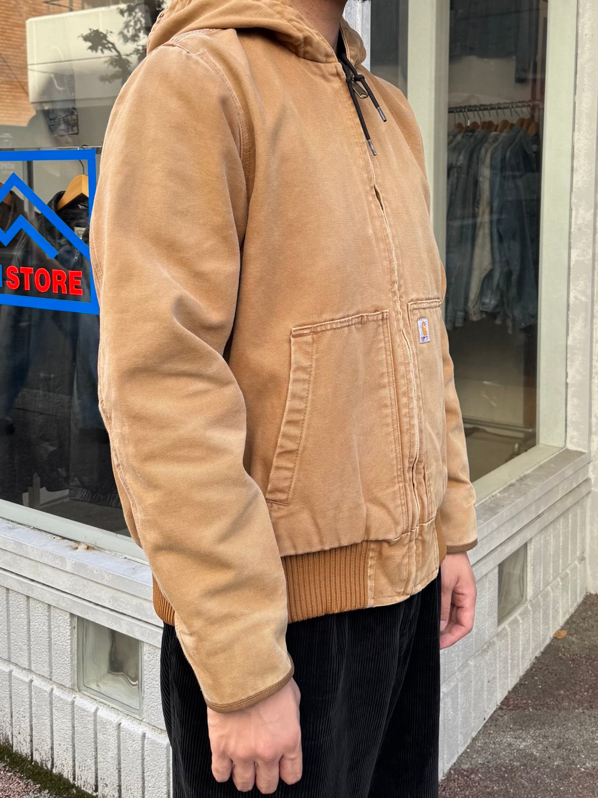 00's CARHARTT「104053-BRN」アクティブジャケット 写真