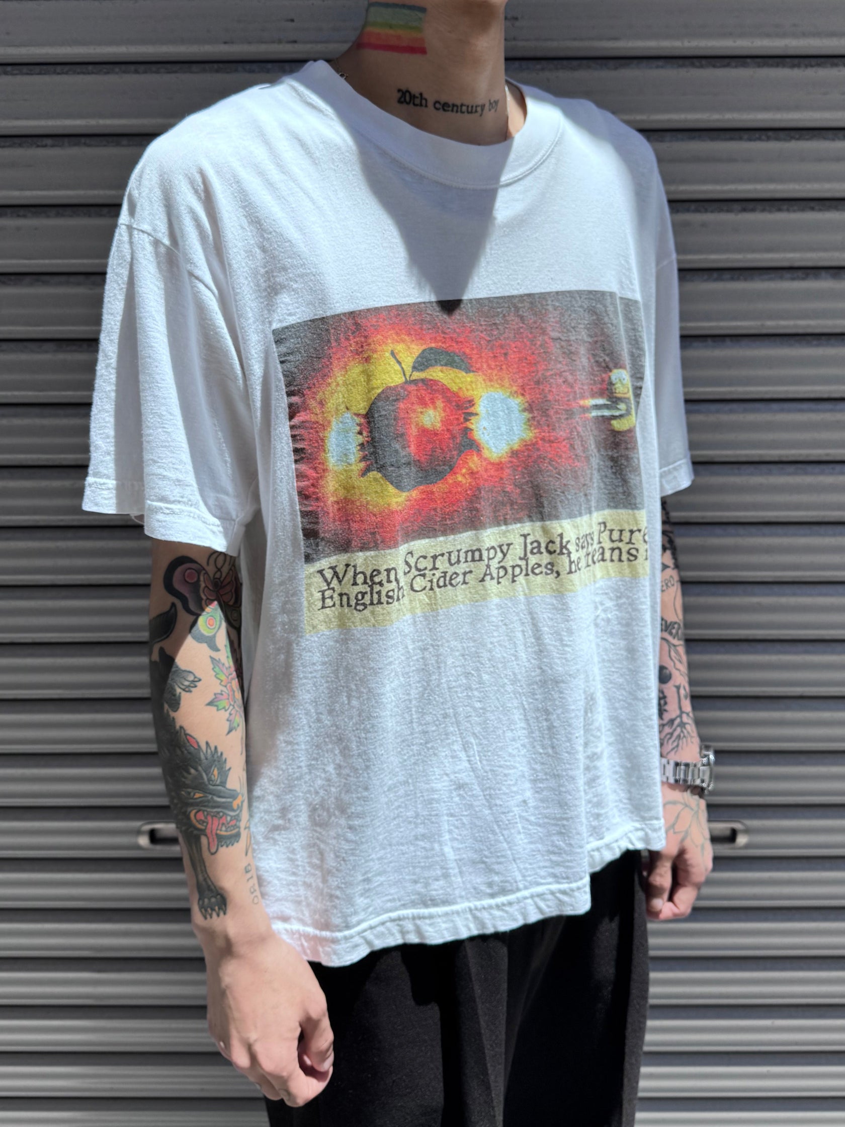 90's「Shoot through an Apple」アートTシャツ