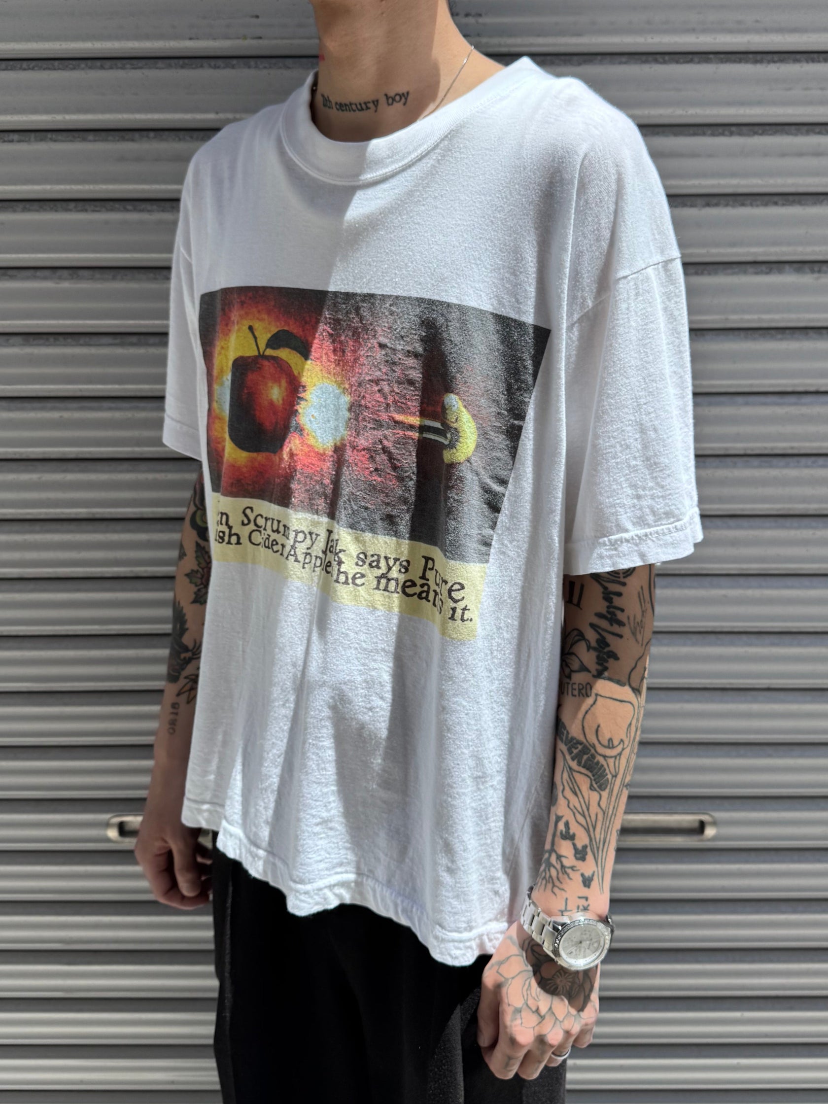 90's「Shoot through an Apple」アートTシャツ