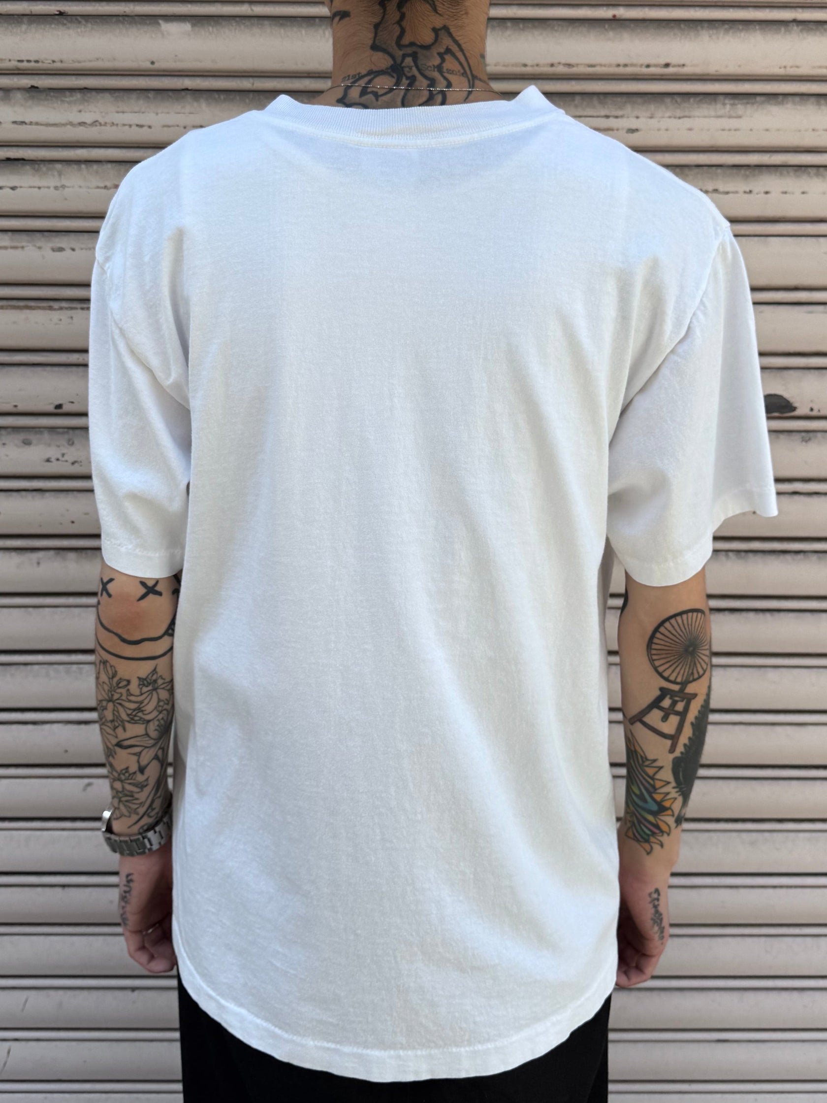 90's「His eyes are on the sparrow」USA製 アートTシャツ