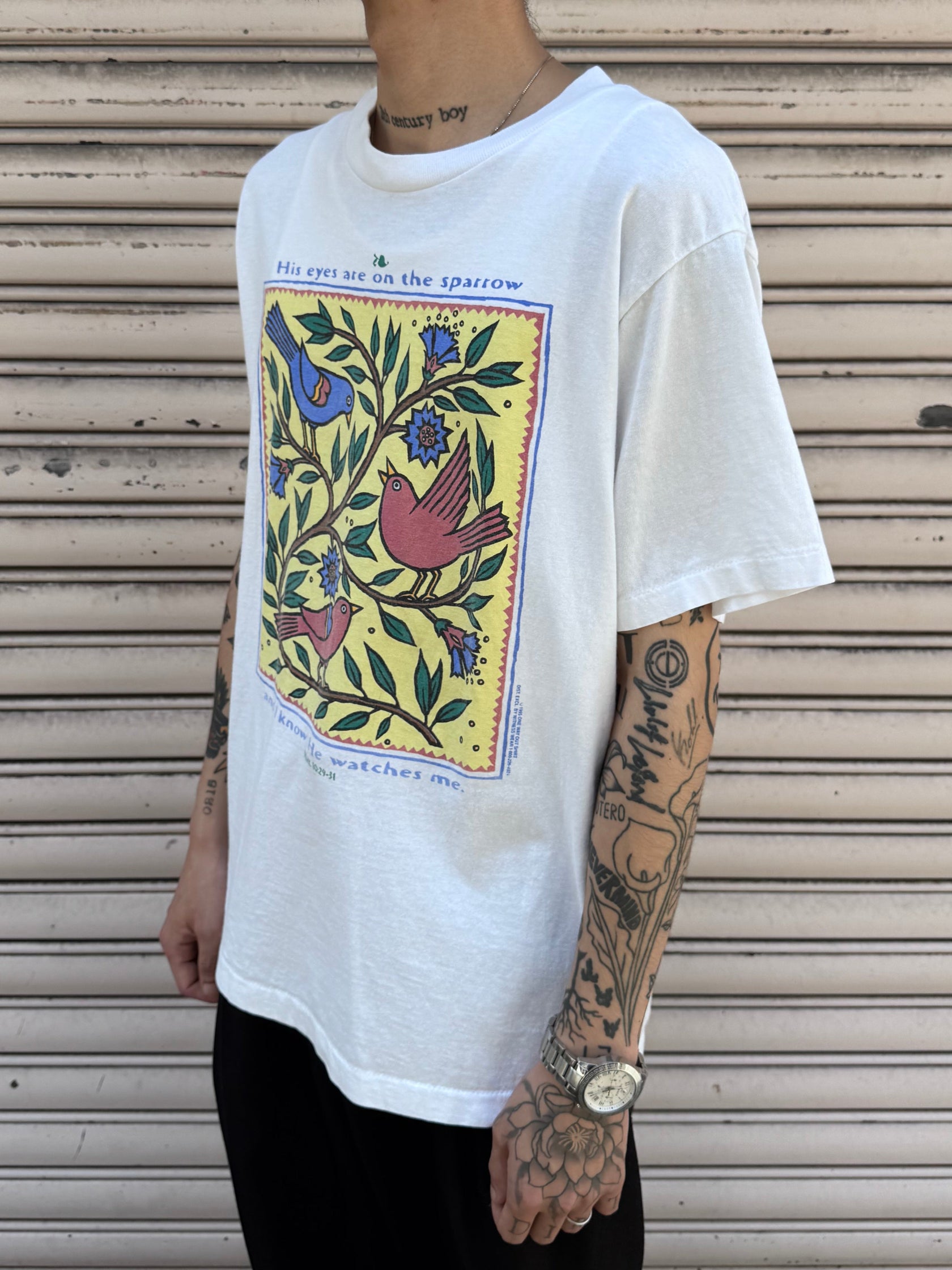 90's「His eyes are on the sparrow」USA製 アートTシャツ